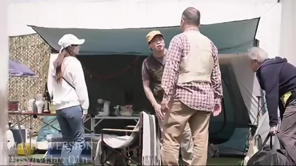 Cuckold Video of Wife Getting Creampied Multiple Times Inside the Tent - Video Porno Gratuite HD | Jeux de Rue