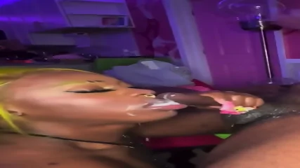 My Bitch Bestfriend Eating My Dick While She At Work - Video Tendance HD | Jeux de Rue