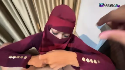 Gadis Berkerudung Diajari Cara Bercinta - Video Porno Gratuite HD | Jeux de Rue