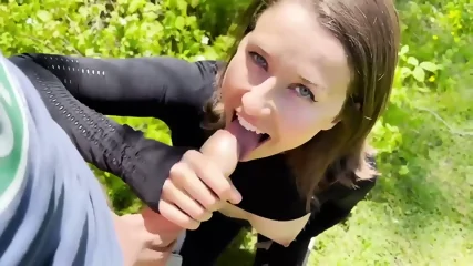 French Brunette Forest BJ - Video Porno Gratuite HD | Jeux de Rue