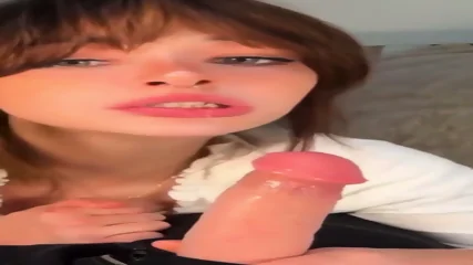 Girl Dildo Blowjob Nice In Bed - Video Porno Gratuite HD | Jeux de Rue