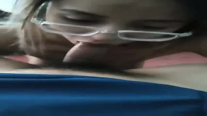 Nepali Chashmish Girlfriend Gives Blowjob & Takes Cum In Mouth - Video Porno Gratuite HD | Jeux de Rue