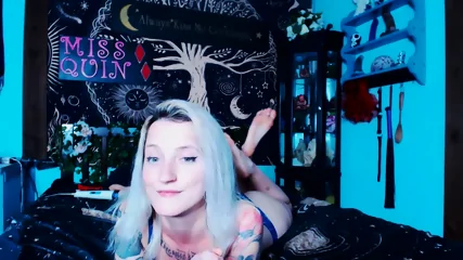 Teen Daughter's Tight Holes Wrecked By Dad's Massive Friend - Video Porno Gratuite HD | Jeux de Rue