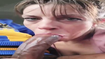 Burnette Streetwalker Wants Black Dick In Her Throat - Video Porno Gratuite HD | Jeux de Rue