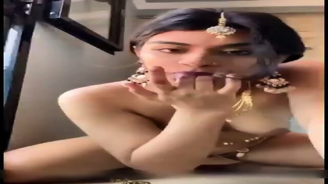 Beautiful desi NRI jewellery girl squirting hard - Video Porno Gratuite HD | Jeux de Rue