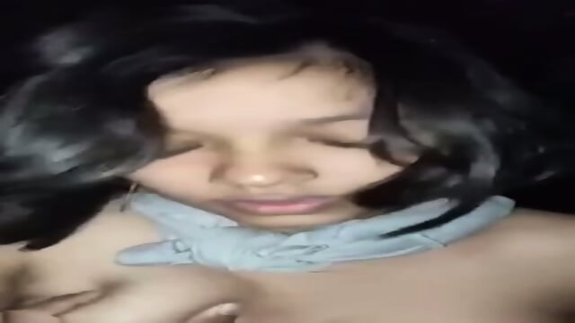 Girlfriend Ne Lund Par Baith Kar Machayi Tabahi_1 - Video Porno Gratuite HD | Jeux de Rue