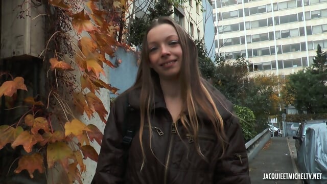 Cute French Teen With 2 Men - Video Porno Gratuite HD | Jeux de Rue